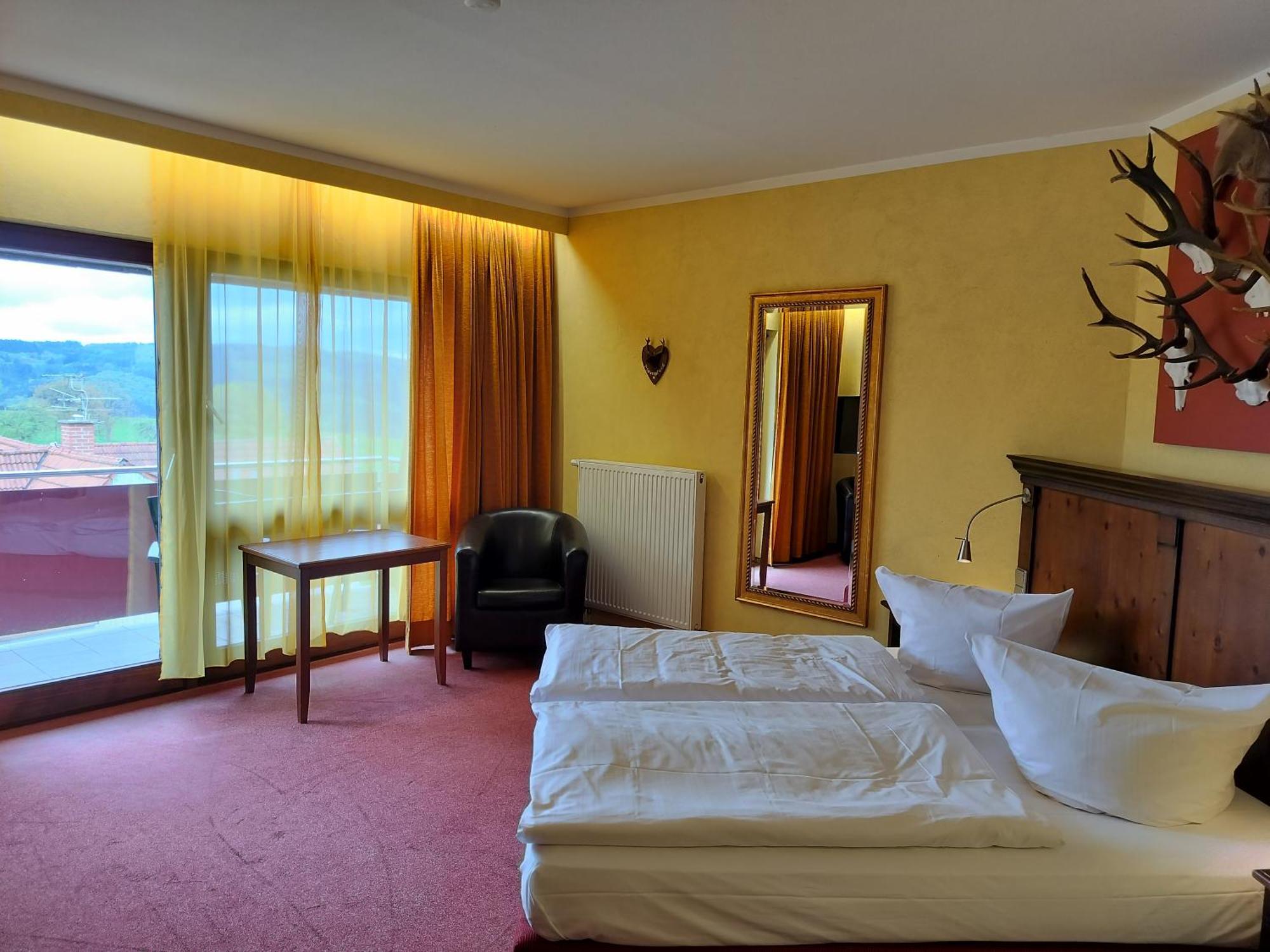 Hotel Hirsch Rothenberg Buitenkant foto